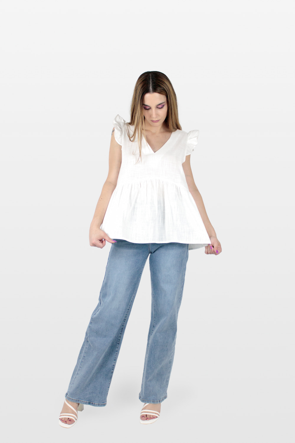 Blusa de linho com folhos nas mangas branco.